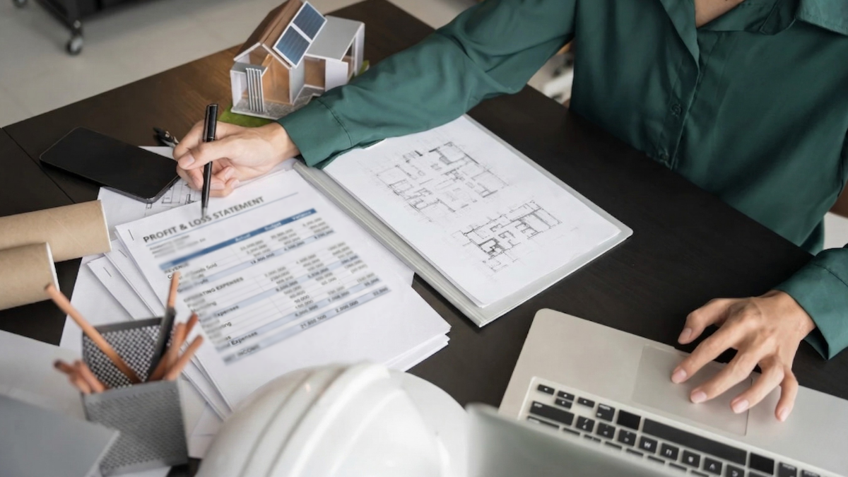The difference between a bookkeeper, tax preparer, and CPA: Why it matters for contractors